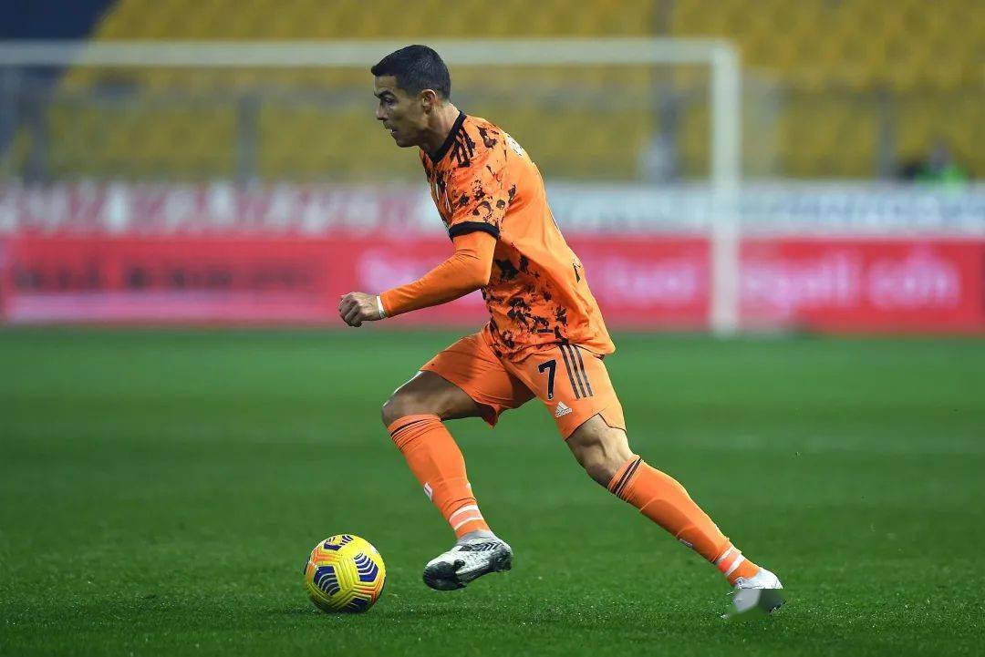 里昂今晨篮板制胜今晚成都蓉城备战足总杯,里程碑夜尤文图斯完成体检看傻球迷的简单介绍 里昂今晨篮板制胜今晚成都蓉城备战足总杯,里程碑夜尤文图斯完成体检看傻球迷的简单介绍